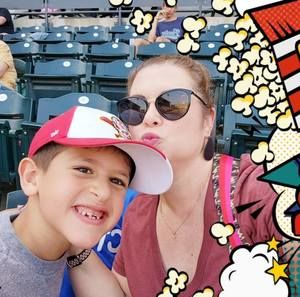 Meet your Posher, Emily